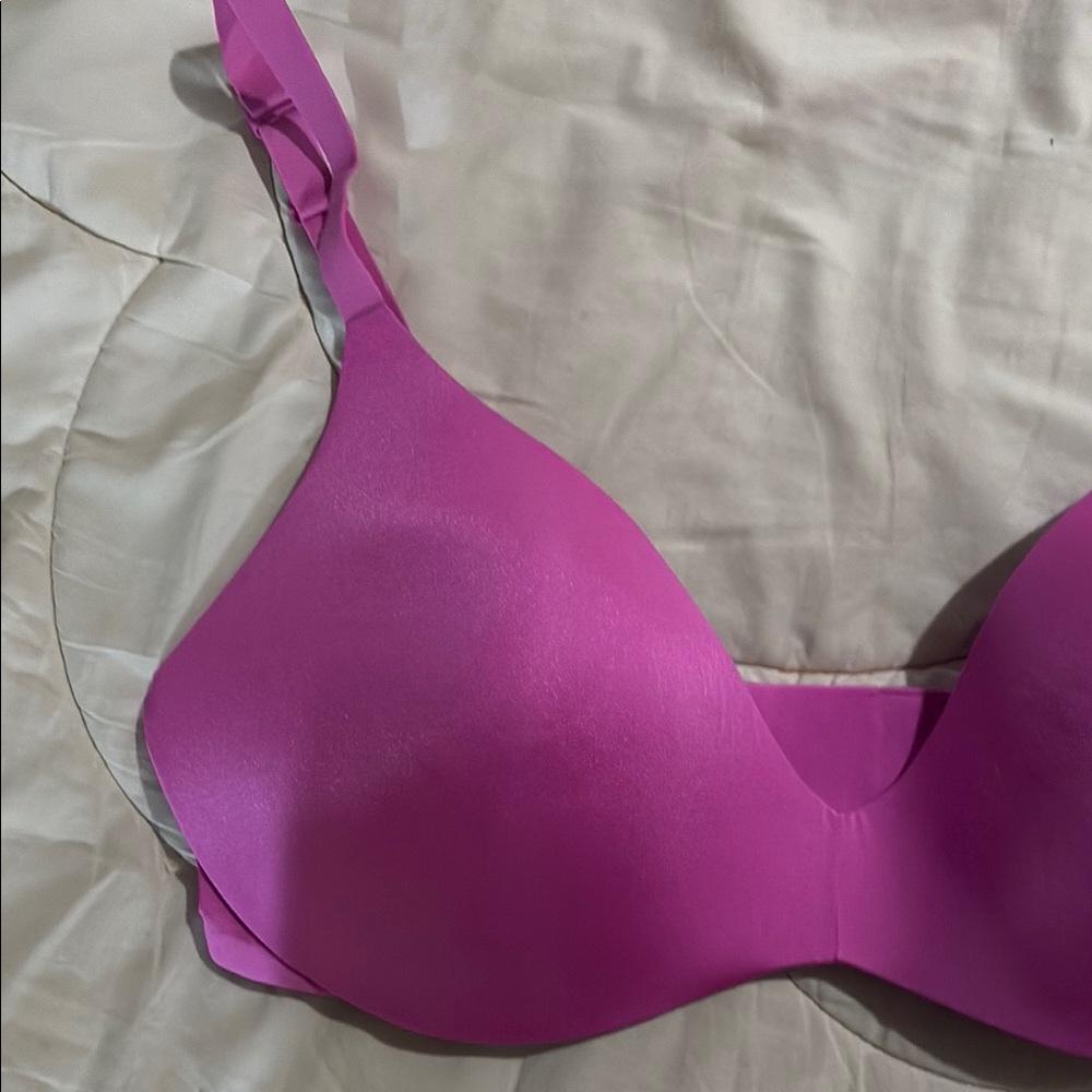 SKIMS Pink Seamless T-Shirt Bra